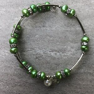 Vantel Pearls Green Apple Wrist Candy Bracelet